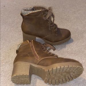 Women’s high heel boots